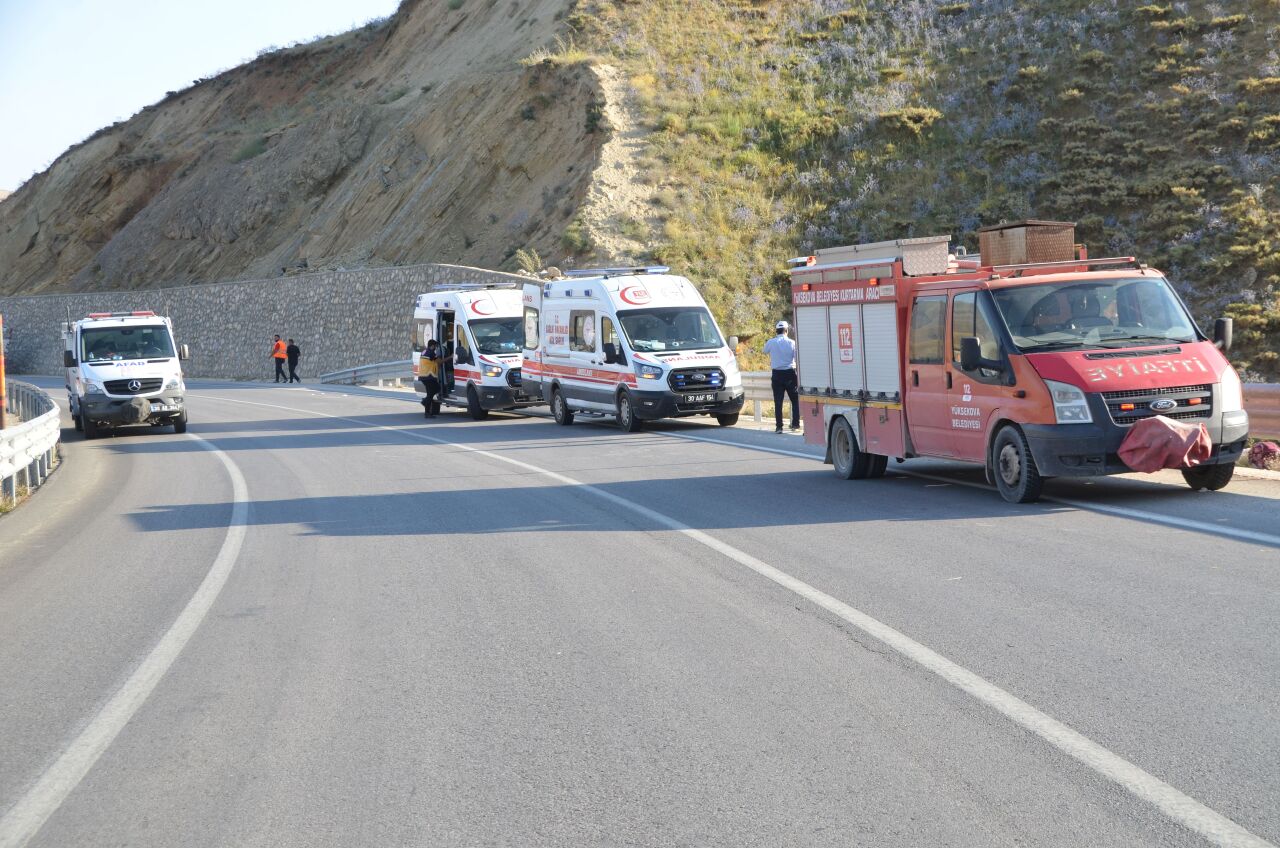 Hakkari’de kaza: Ölü ve yaralılar var! - 1. Resim