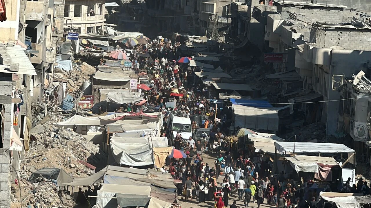 İsrail ordusu Gazze'den göçenlerin sığındığı okula saldırdı! 100'ü aşkın ölü var - 1. Resim