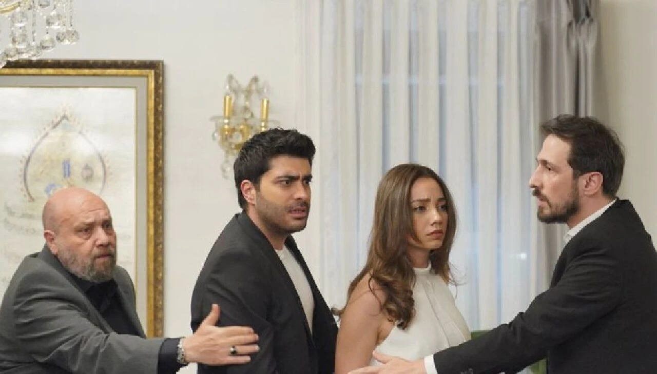 Kızılcık Şerbeti’nin yeni sezonu geçen sene 15 Eylül’de başlamıştı - 1. Resim