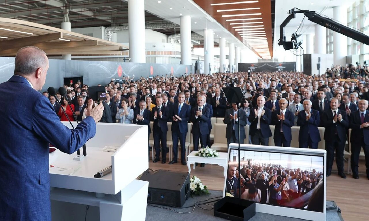 Son dakika | Cumhurbaşkanı Erdoğan'dan muhalefete tepki: Karalamak için kendilerini paralıyorlar - 2. Resim