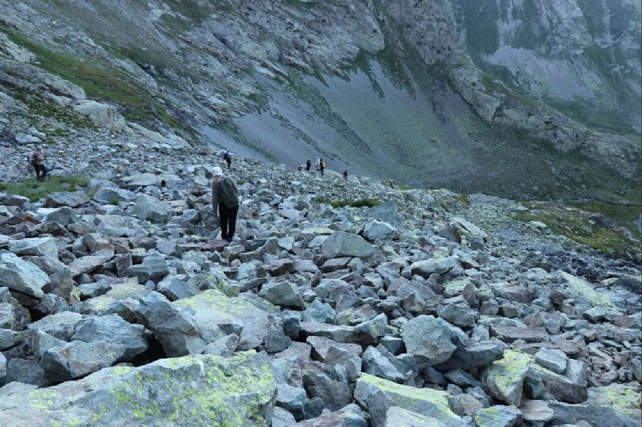 Yusuf Dikeç akımı her yerde! Binlerce metre yükseklikte meşhur pozu verdiler - 2. Resim