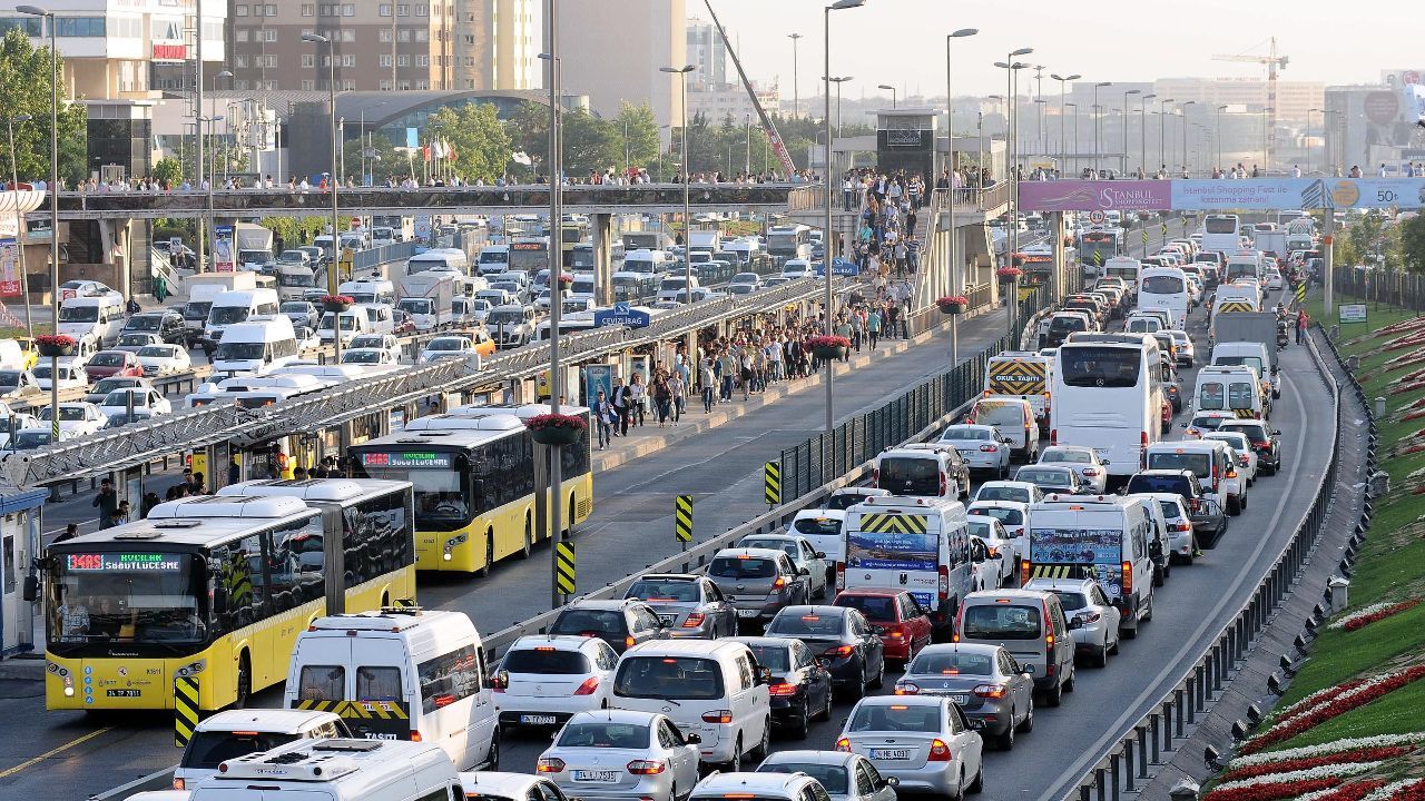 Zorunlu trafik sigortasına gelecek zam oranı belli oldu! Karar Resmi Gazete&#039;de yayınlandı