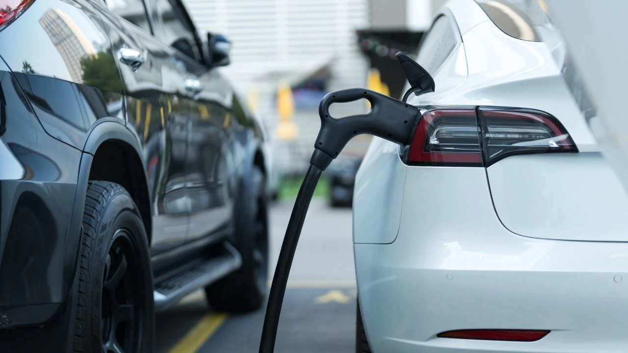 Elektrikli araçlarda şiddetli rekabet! Teknoloji oyuncuları pazarı alt üst etti - 8. Resim