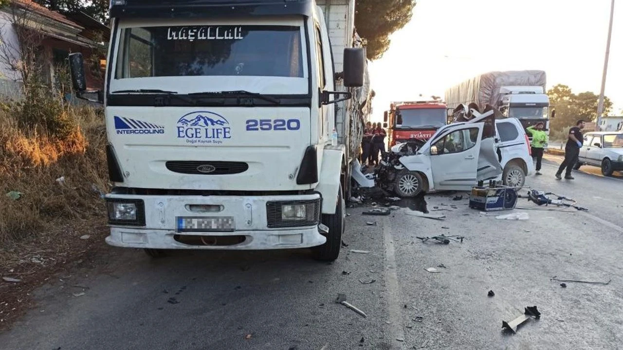 Manisa'da kahreden kaza! Çok sayıda ölü ve yaralı var - 1. Resim