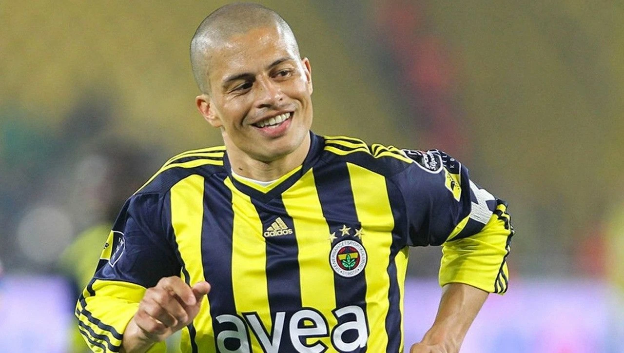 Antalyaspor'un teknik direktörü Alex De Souza 8 yıl Fenerbahçe'de forma giydi - 2. Resim