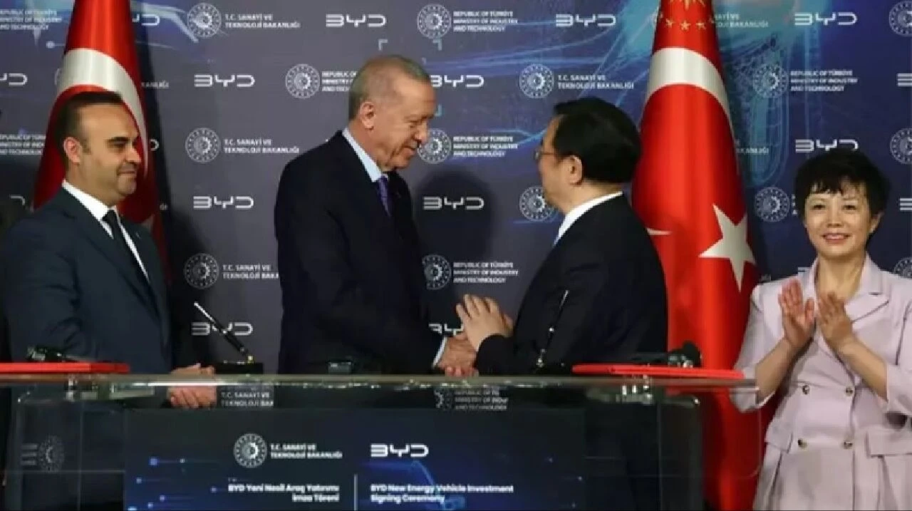 BYD, yeni yatırımların önünü açtı! Bakan Kacır: "Türkiye araç üretim merkezi olacak" - 2. Resim
