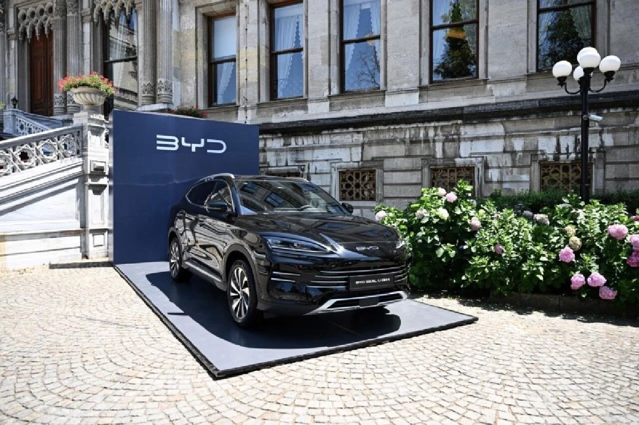 BYD, yeni yatırımların önünü açtı! Bakan Kacır: "Türkiye araç üretim merkezi olacak" - 3. Resim