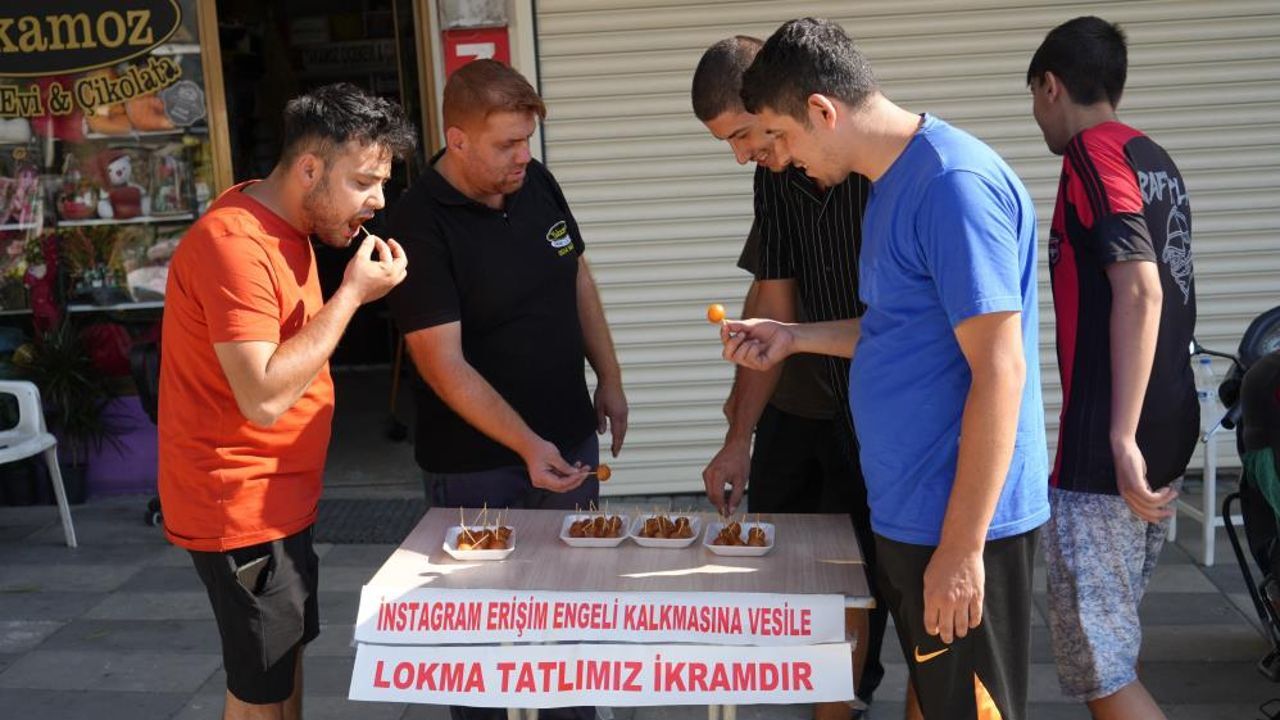 Gaziantep’te Instagram kutlaması: Lokma dağıttı!