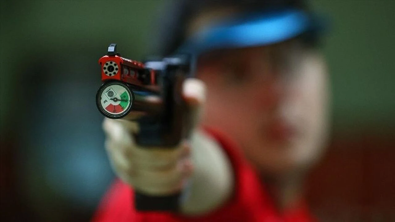 Yusuf Dikeç’in 2024 Olimpiyatları’nda atıcılık karşılaşmasındaki hareketi Türkiye’de ilgi odağı olmaya devam ediyor! Başvurular arttı - 2. Resim