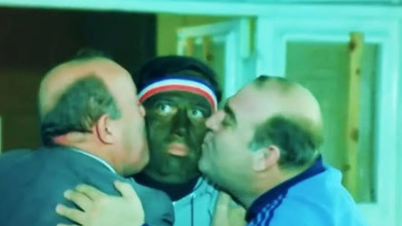 Amerikalı rap sanatçısı Eric Benet Kemal Sunal'la ikiz çıktı! Sosyal medyayı karıştıran video - 2. Resim