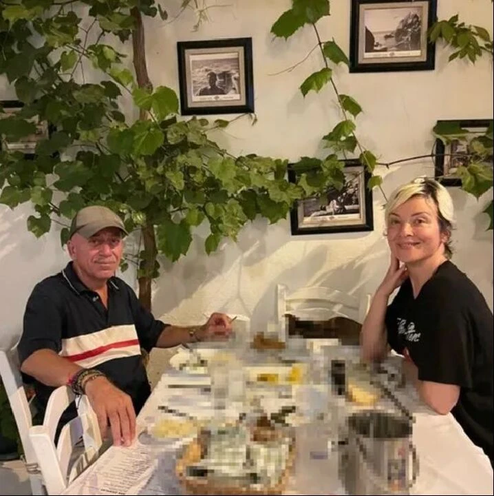 Arzu Yanardağ ve Mehmet Esen hayranlarını şaşırttı! 20 yıllık arkadaşlık aşka dönüştü