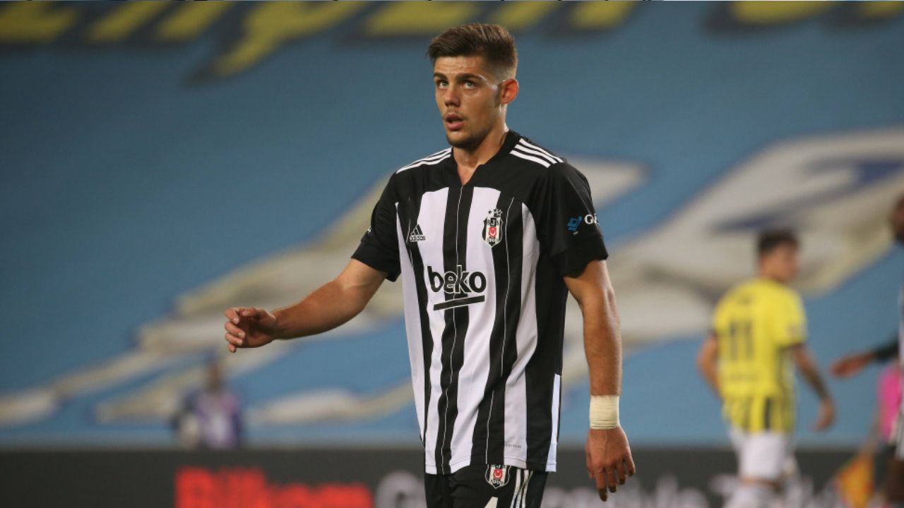 Beşiktaş'ın İspanyol stoperi Javi Montero, Racing Santander'e transfer oldu!