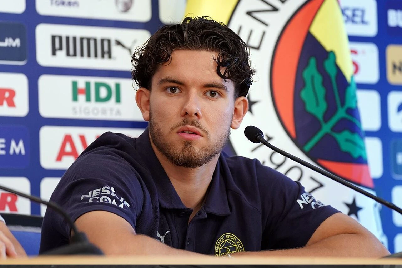 "Ferdi Kadıoğlu Fenerbahçe'den ayrılıyor" iddialarına Fenerbahçe Medya Sorumlusu Alper Yemeniciler cevap verdi