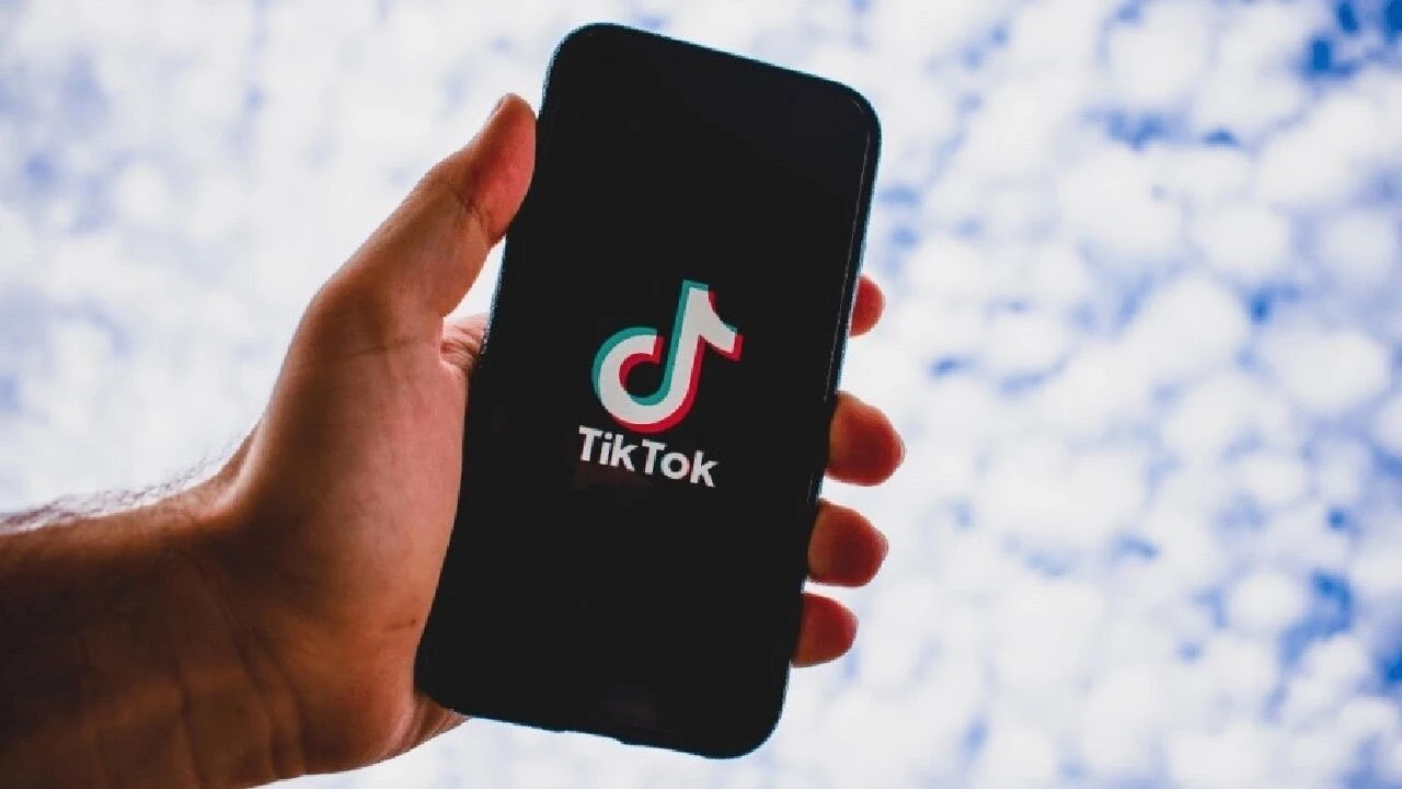 TikTok, WhatsApp'a rakip oldu: 32 kişilik grup oluşturulabilecek - 1. Resim
