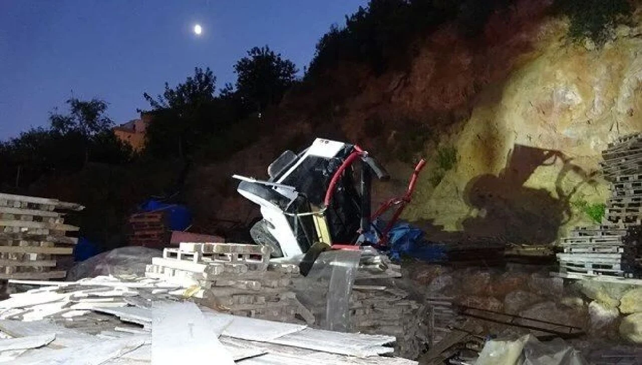 Alanya'da kahreden kaza! Babanın çabası yetersiz kaldı, anne ve kızı ölüme uçtu