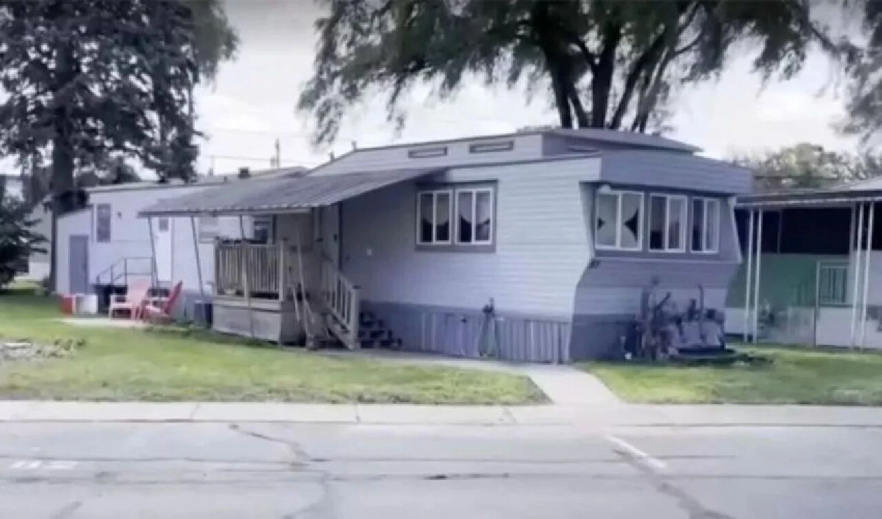 Annesi ve sevgilisi tarafından duvara zımbalandı! 6 yaşındaki çocuk havalı tüfekle canice katledildi