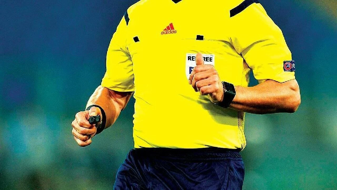 Başakşehir Iberia maçını yönetecek olan Polonyalı hakem Pawel Raczkowski'nin karnesi