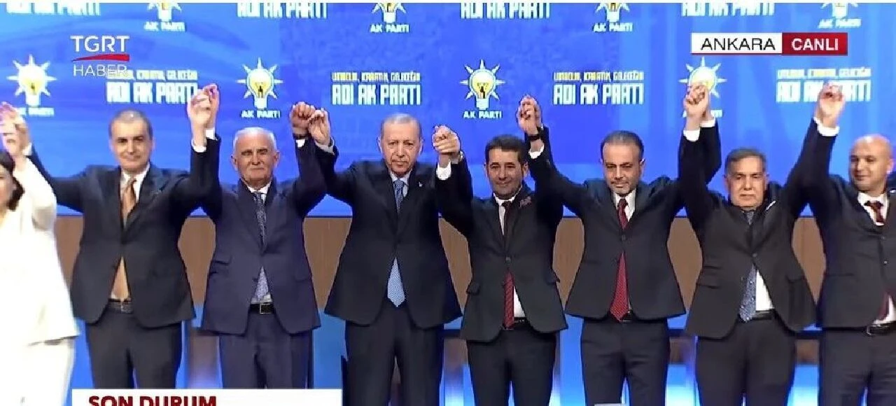 Belediye başkanının parti değişiminin yönetime etkileri - 1. Resim