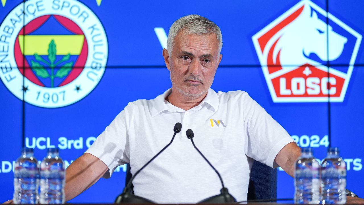 Fenerbahçe&#039;den Mourinho&#039;nun &#039;Transfer için yalvarmam&#039; sözleri sonrası açıklama 