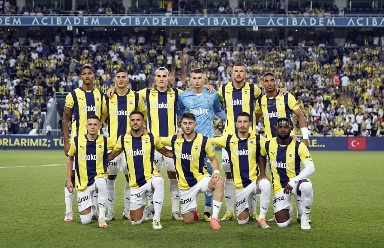 Fenerbahçe'nin Lille'e elenmesi Avrupa basınında yankı uyandırdı: Manşetleri Jose Mourinho süsledi! - 1. Resim