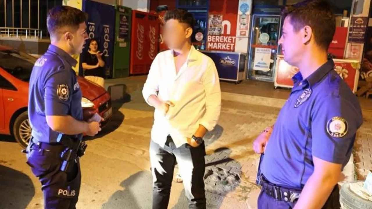 Polisin “dur” ihtarına uymadı! Ehliyetsiz sürücüyü kovalama anları kamerada