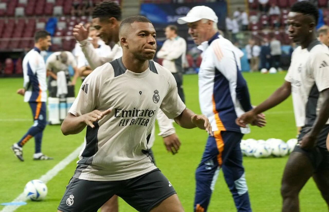 Real Madrid'de Arda Güler sahne alıyor! UEFA Süper Kupa bugün sahibini buluyor - 2. Resim