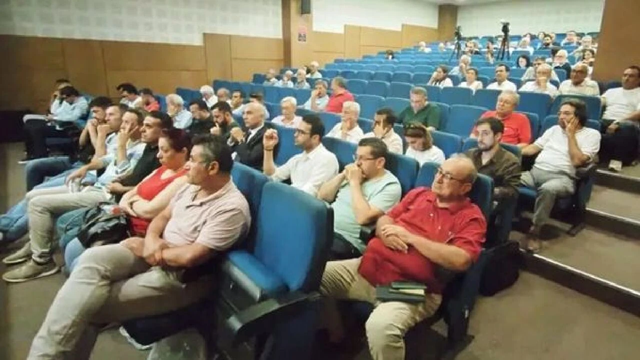 CHP’de tüzük kılıcı çekildi.. İstanbul’un ardından İzmir’de de muhalifler harekete geçti - 2. Resim