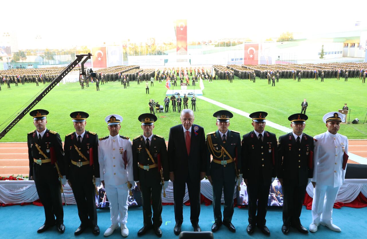 Son dakika | Cumhurbaşkanı Erdoğan'dan Jandarma Akademisi Mezuniyet töreninde net mesaj: Terörü tehdit kaynağı olmaktan çıkartacağız! - 2. Resim