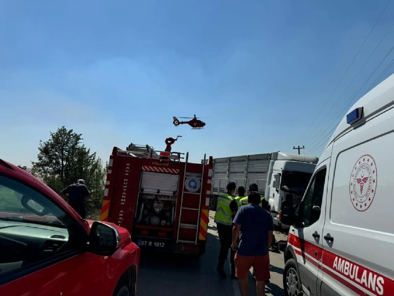 Antalya'da feci kaza: Ölü ve yaralılar var! - 1. Resim