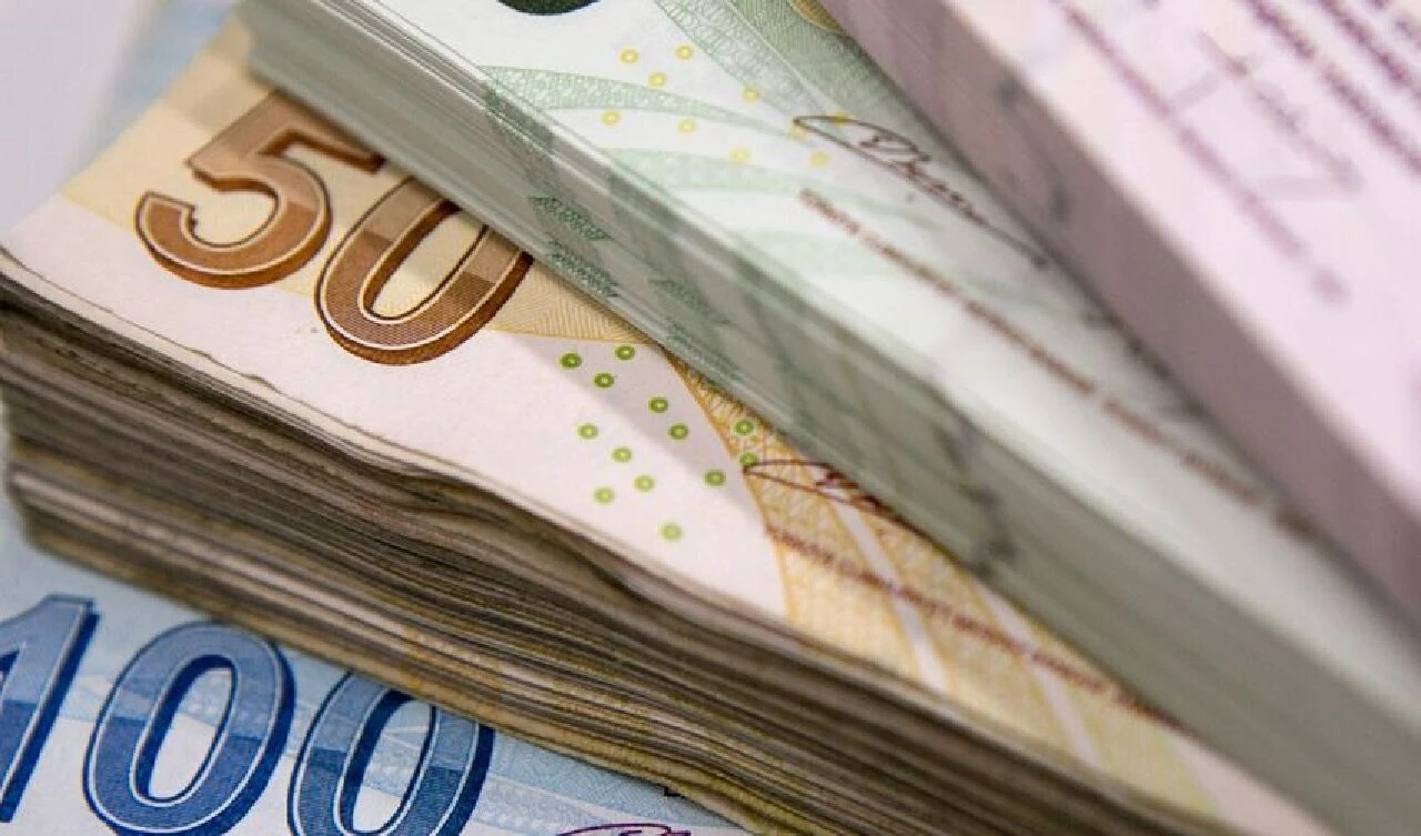 Birikmiş parası olan dikkat! TL mevduat faizleri güncellendi: İşte 1 milyon TL'nin 32 günlük getirisi