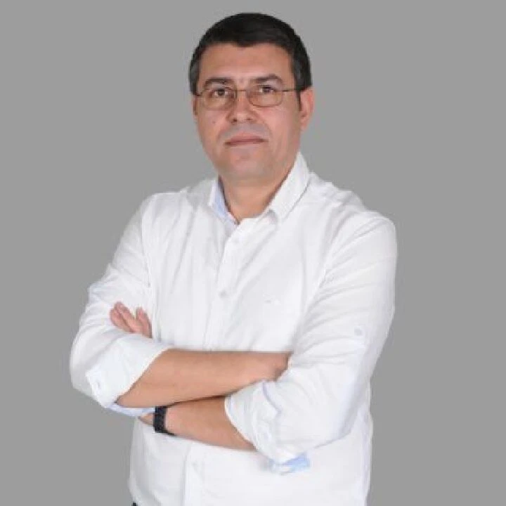 DEM Parti'li belediyeye alınan lüks telefonların haberini yapmıştı! Bitlis'te gazeteciye saldırı