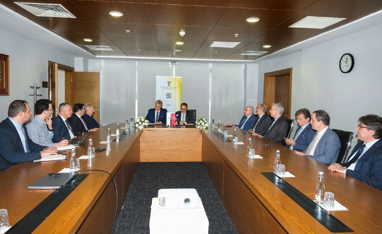 İstanbul Ticaret Üniversitesi ve Kamu Gözetimi Kurumu, ‘Yeşil Yakalı’ uzmanların yetiştirileceği sürdürebilirlik iş birliği protokolü imzalandı - 1. Resim
