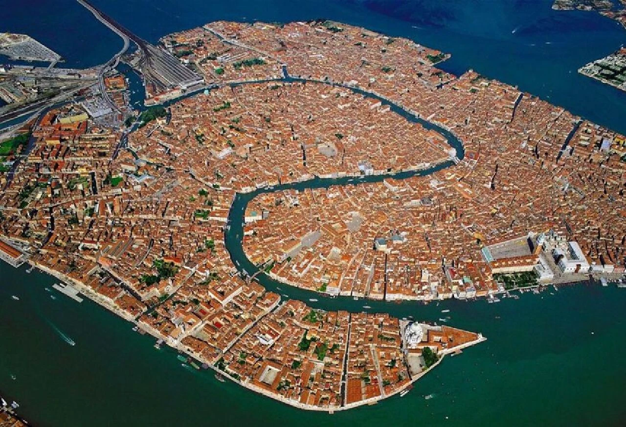 İtalya ilan açtı: Venedik'te gondolcu aranıyor! Yıllık kazancı 5,5 milyon TL'den fazla