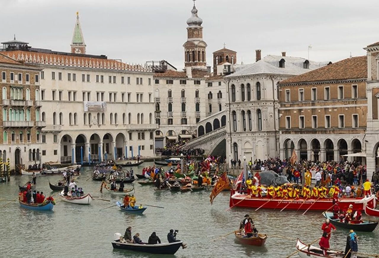 İtalya ilan açtı: Venedik'te gondolcu aranıyor! Yıllık kazancı 5,5 milyon TL'den fazla