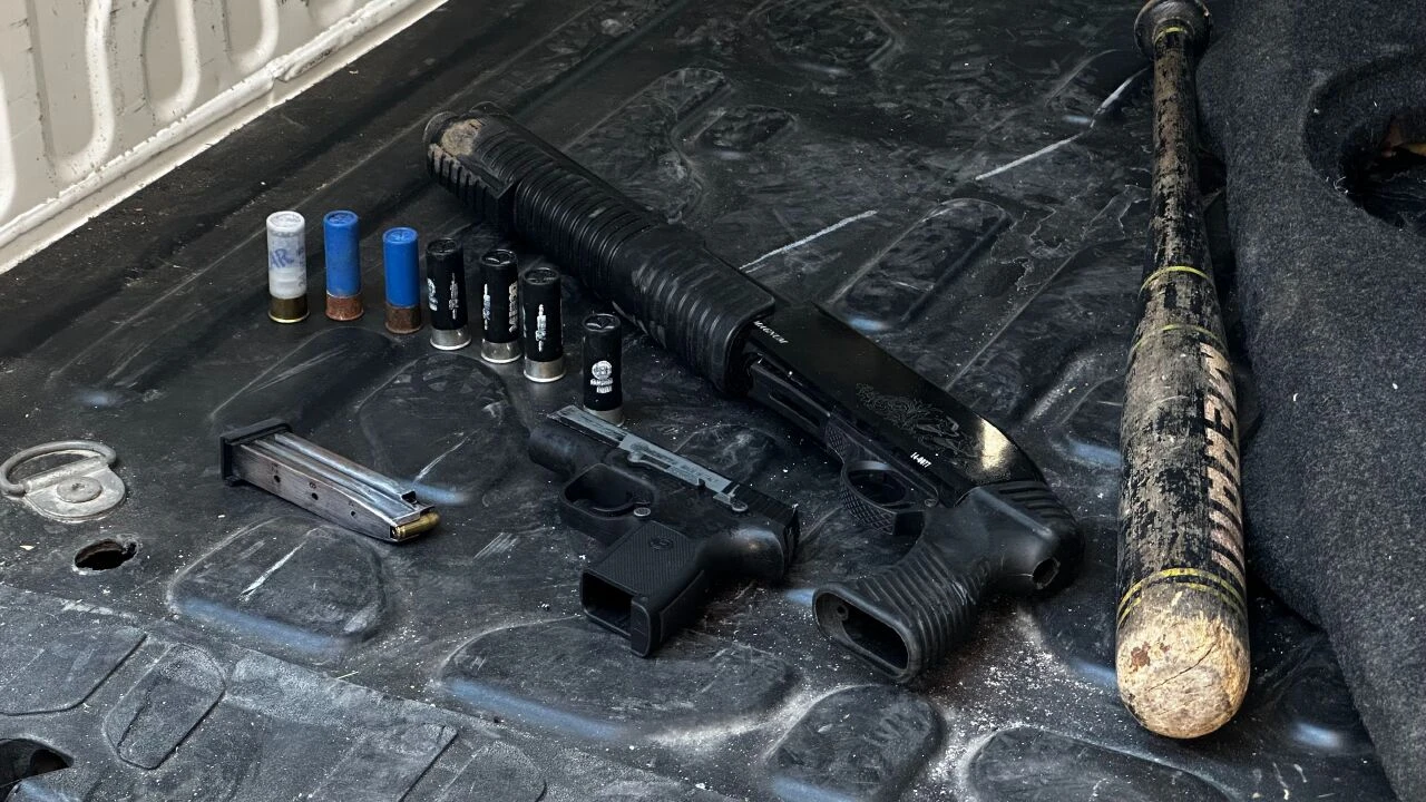 Polis alarma geçti! Park halindeki araçtan çıkanlar şoke etti! - 2. Resim