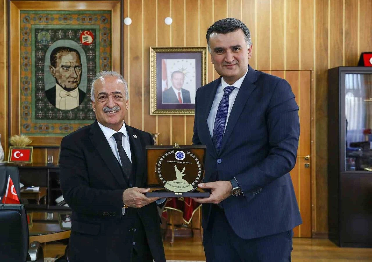 Resmi Gazete’de yayımlanan kararla ODTÜ rektörlüğüne Ahmet Yozgatlıgil atandı - 1. Resim