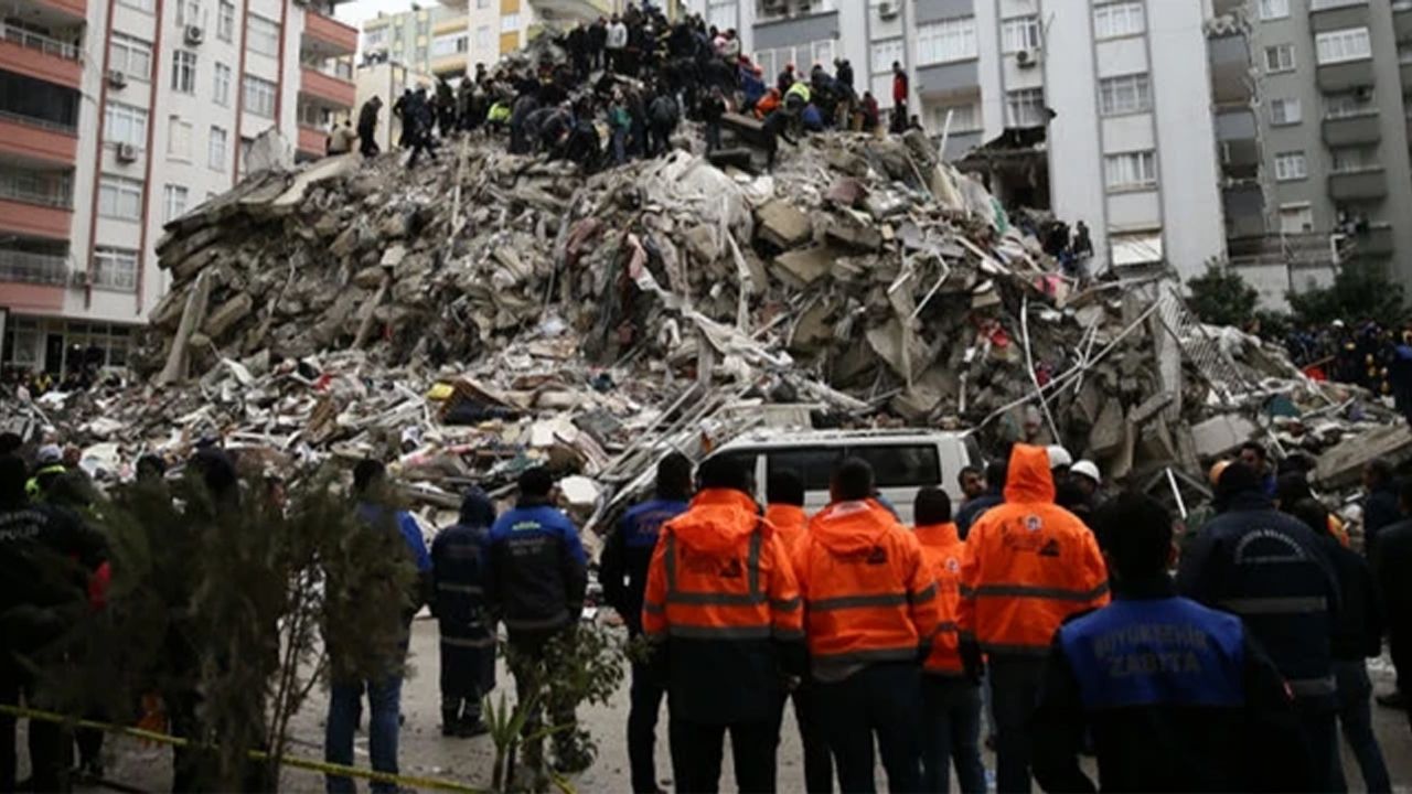 Uzman isimden korkutan açıklama! &quot;Deprem olursa devlet büyük para kaybedecek&quot;