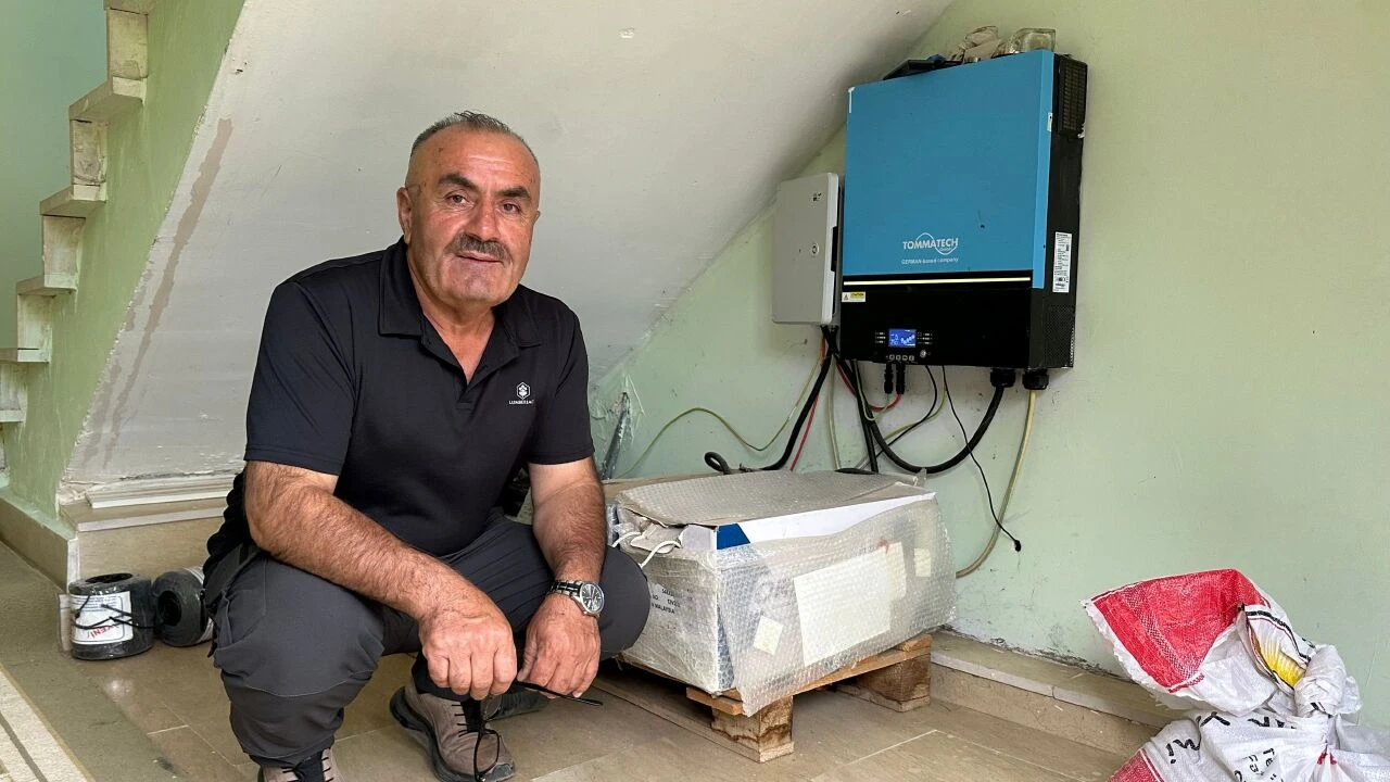 10 yıldır elektrik faturası ödemiyor! Ailesiyle beraber tek başına Hakkari dağlarında yaşıyor - 2. Resim