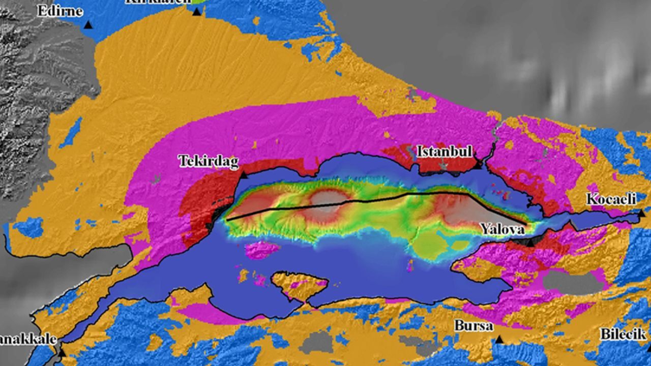 17 Ağustos 1999 depreminin ardından çeyrek asır geçti! Yıldönümünde İstanbul deprem haritası gündem oldu