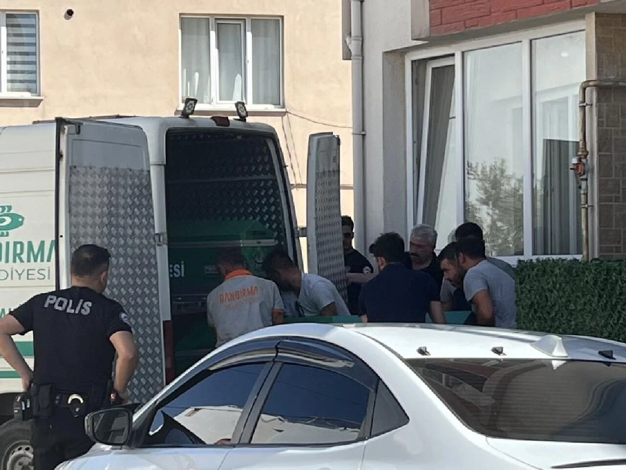 Balıkesir’de kadın cinayeti: 12 yıllık dini nikahlı eşini öldürdü!