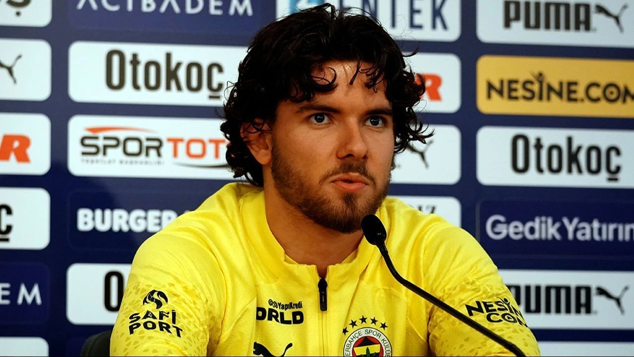 Brighton'a gideceği iddia edilen Ferdi Kadıoğlu'nun Fenerbahçe Göztepe maçında oynama ihtimali bulunuyor - 3. Resim