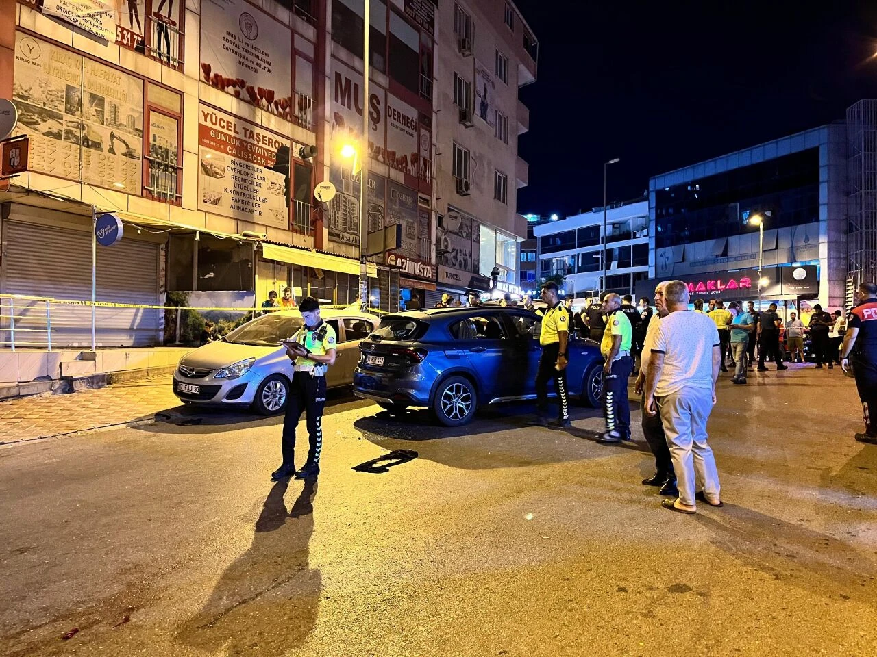 Düğünden çıkan 3 yaşındaki çocuğu ezdi, aracı bırakıp kaçtı - 1. Resim