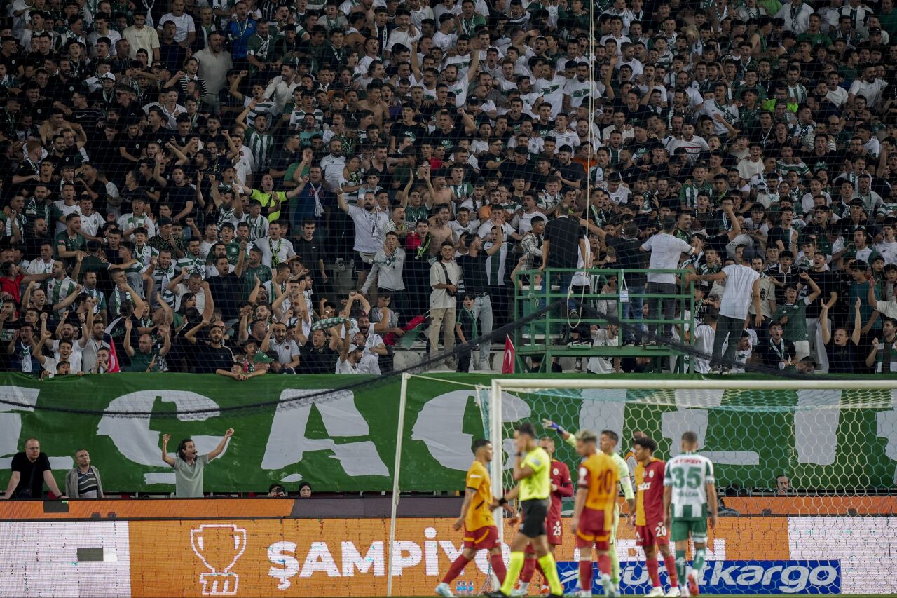 Galatasaray Y.K Üyesi İbrahim Hatipoğlu VAR’dan dönen gole tepki gösterdi! - 2. Resim