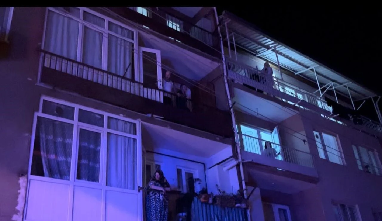 Patlayan benzin bidonu mahalleyi uyandırdı! Duyanlar deprem oldu sandı - 3. Resim