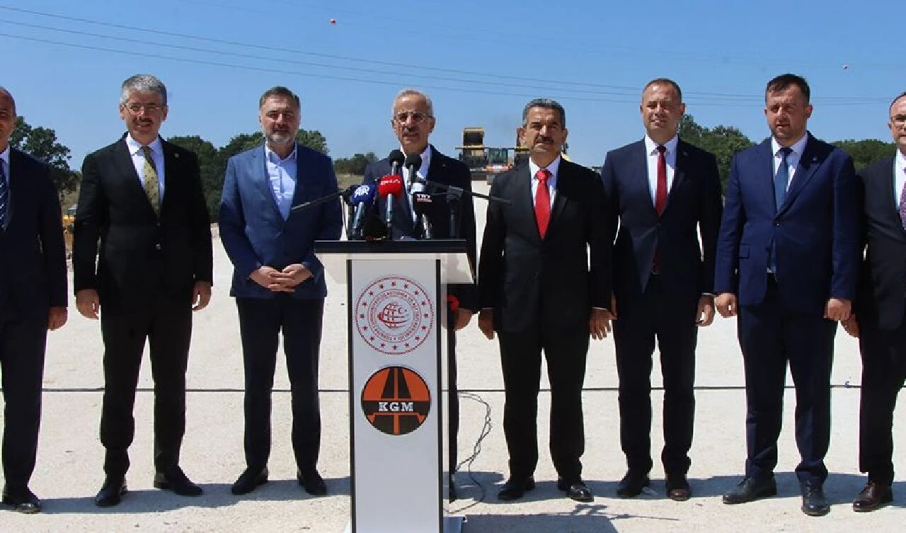 Saray-Kırklareli yolunun 33,1 kilometrelik bölümü trafiğe açıldı! Bakan Uraloğlu, Çerkez-Kapıkule hattı için tarih verdi - 2. Resim