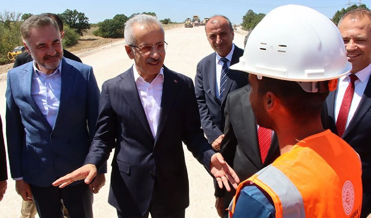 Saray-Kırklareli yolunun 33,1 kilometrelik bölümü trafiğe açıldı! Bakan Uraloğlu, Çerkez-Kapıkule hattı için tarih verdi - 1. Resim