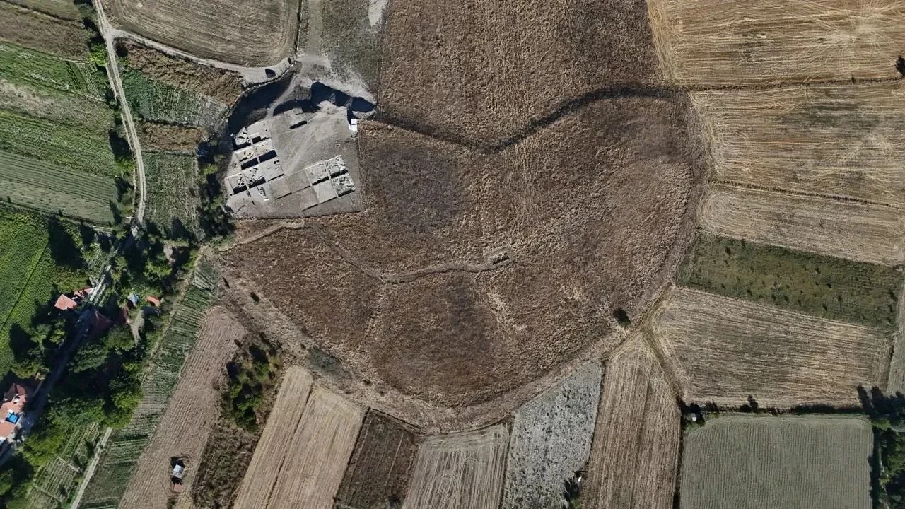 Yaklaşık 4 bin yıllık! Kütahya'daki kazılarda mühür bulundu