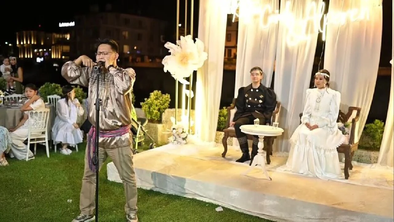 Yakutistan'dan Amasya'ya uzanan aşk hikayesi! Bu kez damat geline uydu - 3. Resim