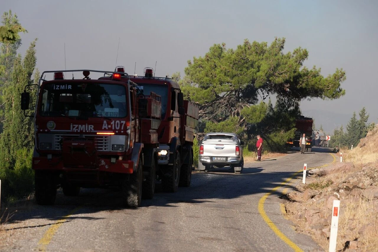 Yangınla mücadelede milli başarı! Otağ 10 saat 35 dakika görev yaptı - 2. Resim