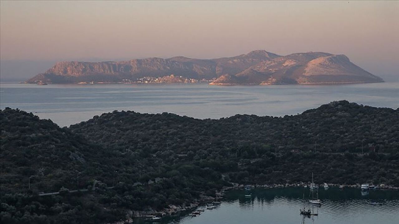 Yunanistan Lozan Anlaşması'nı yine delecek! Çivi çakmak bile yasak ama...  - 1. Resim